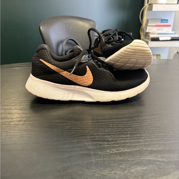 NIKE Tanjun trainers for women - Picture 4 of 6